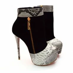 YS Boots Tormenta Black Suede